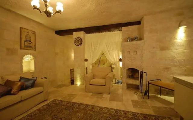 King Apart by Travellers