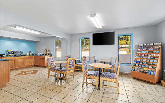 Days Inn by Wyndham Cleveland TN