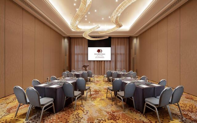 DoubleTree by Hilton Huidong Resort