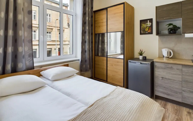 Wooden Cracow Studio by Renters