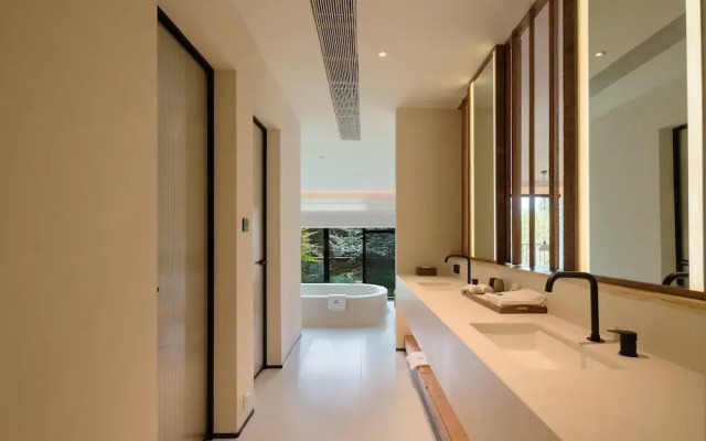 BuSu Forest Forever Hotel