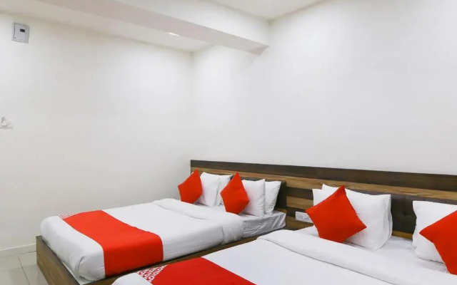 Hotel Shiv Kunj by OYO Rooms