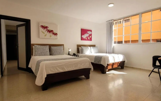 Aparta Hotel Drake