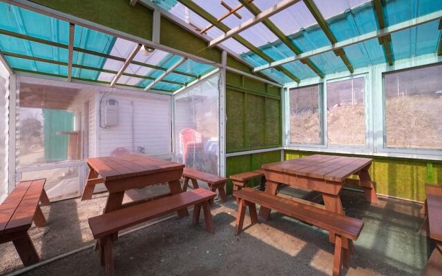 Ganghwa Badatgashimteo Pension