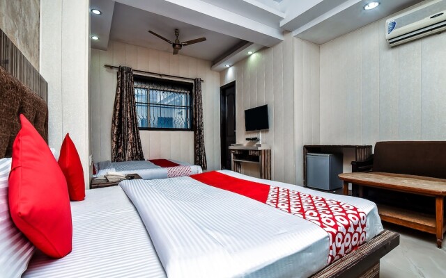 Oyo Flagship 23992 Sunrize Hotel Rohini