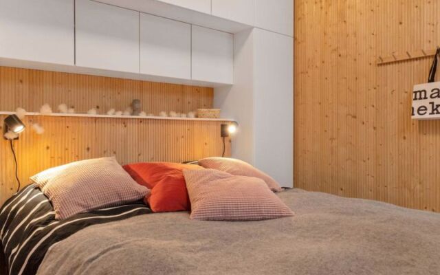 House  Inari