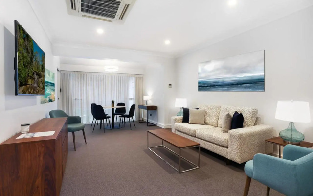 Killara Hotel & Suites