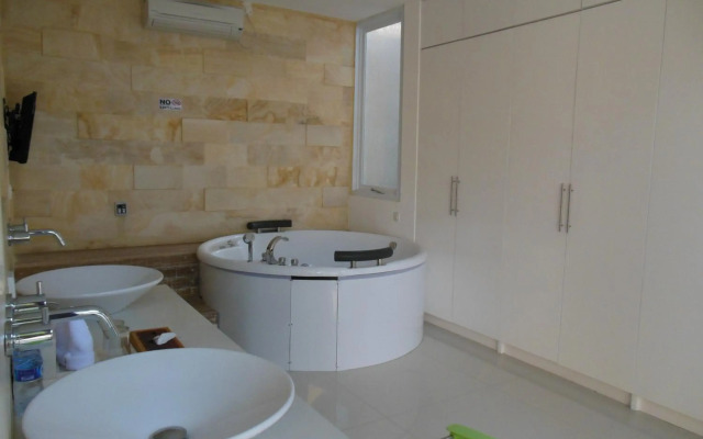 HK Villa Bali