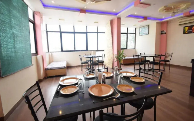 OYO 16914 Hotel Kiran Shree