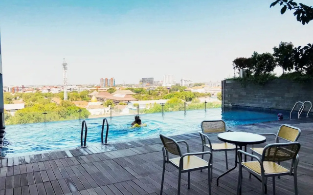 Strategic and Cozy Studio Room Apartment at Tamansari Papilio