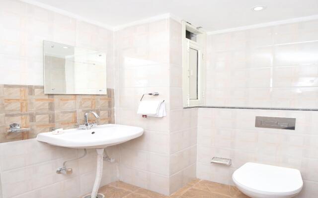 OYO 15486 Hotel New Diamond
