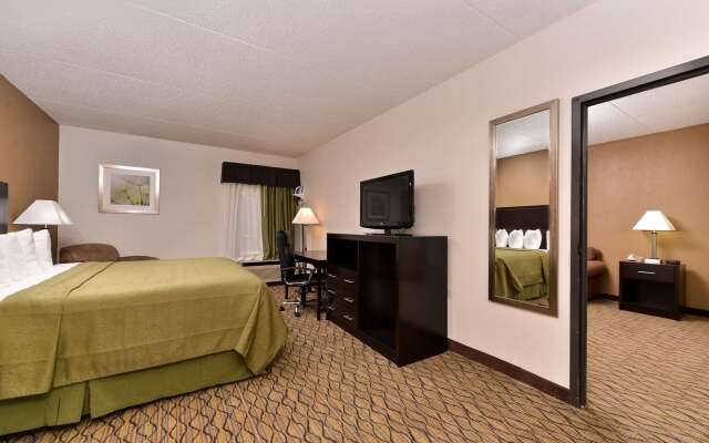Quality Inn & Suites Matteson near I-57