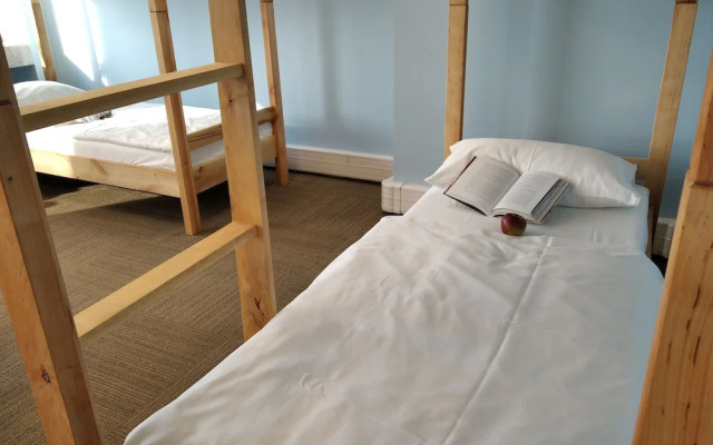 Hostel Szafarnia 10 Bed&Breakfast