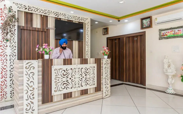 Oyo 28591 Hotel Madur Milan Garden