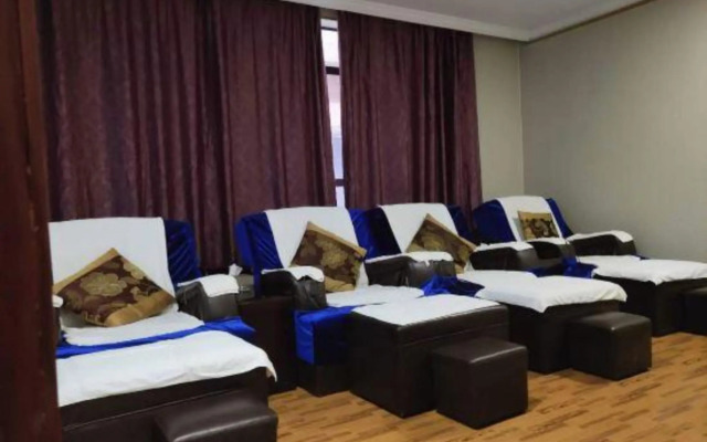 Hongsheng Business Hotel(Guangzhou Zhongcun Metro Station)