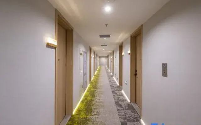 Yun Qi He Yue Hotel