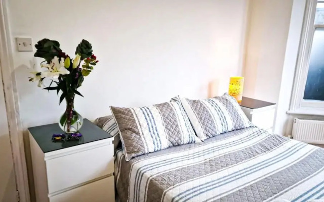 Cosy Affordable Near Central -up2 4 People/netflix