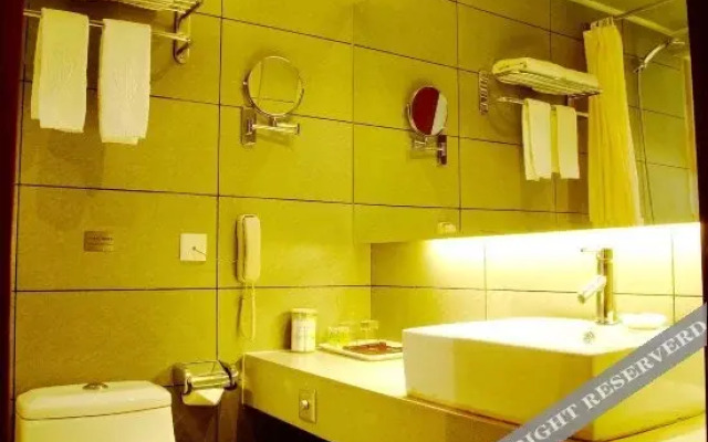 Golden Cup Automobile Building