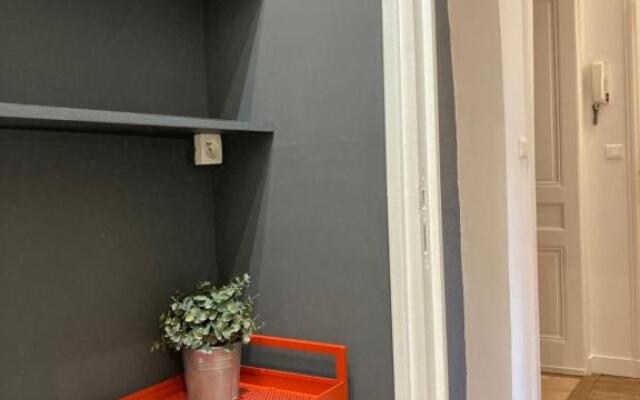 Studio standing, hyper centre, très calme