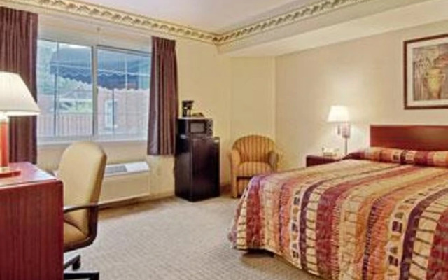 Days Inn Cleveland Lakewood