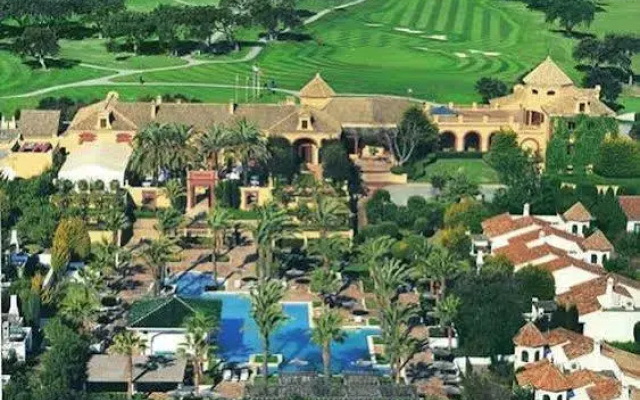 The Suites At San Roque Club