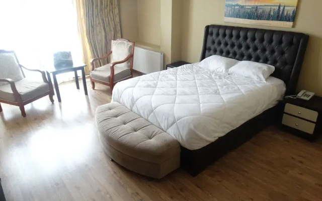 Yakamoz Hotel & Restaurant