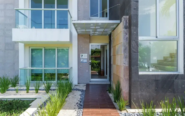 Mareazul Casa Sol 2 Bedroom Apts by RedAwning