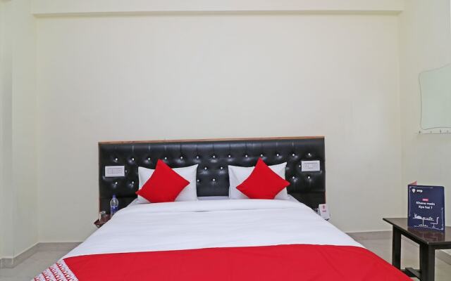 OYO 12760 Pragati Palace