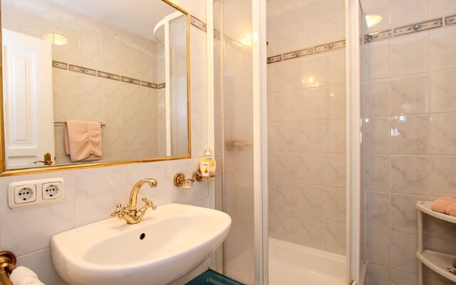 Modern Apartment With Garden in Tyrol