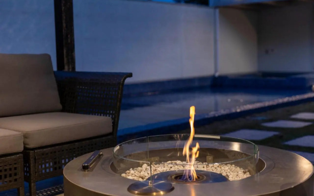 Mezzo All Suite Villas