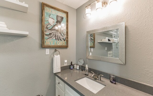 Tequila Little Time 3 Bedroom Home by Redawning