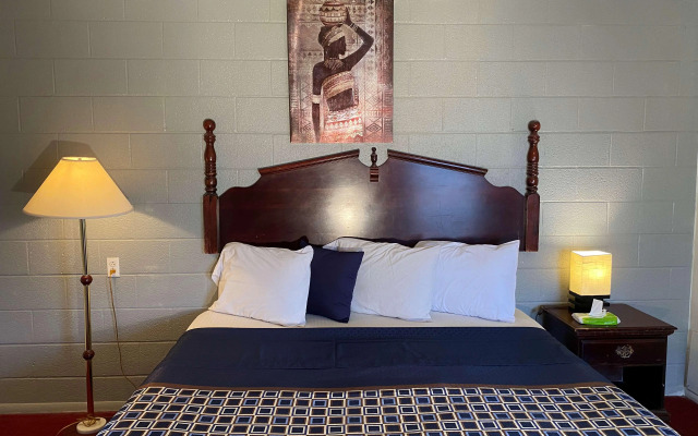 Knights Inn Fairview