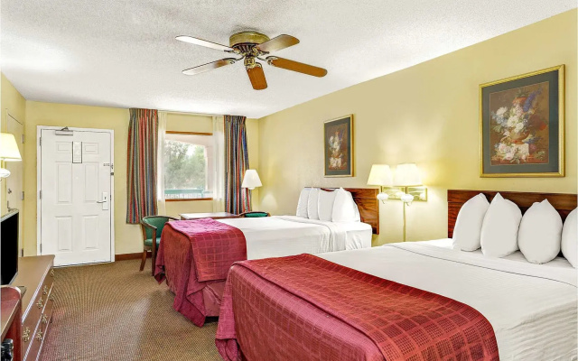 All-Movie Hotel