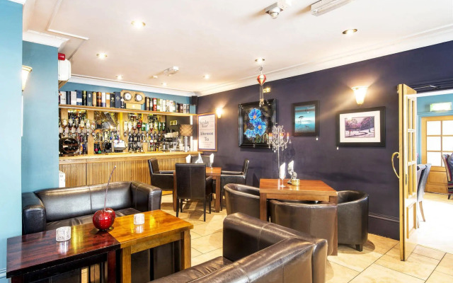 Dovedale Hotel