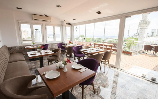 Lapis Inn Hotel & Spa