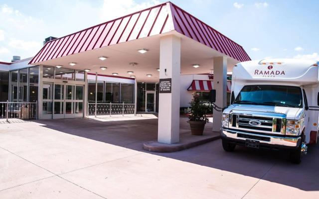 Ramada Plaza Chicago North Shore