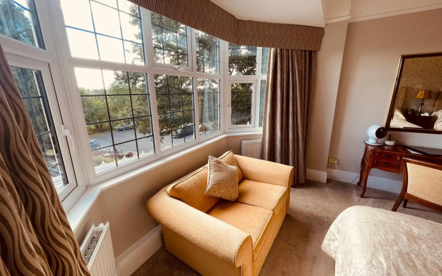 Nuthurst Grange Country House Hotel