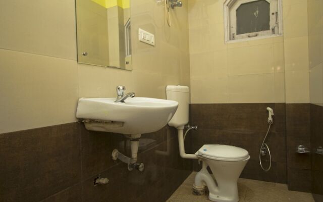 OYO 13521 Sudhriti Hotel