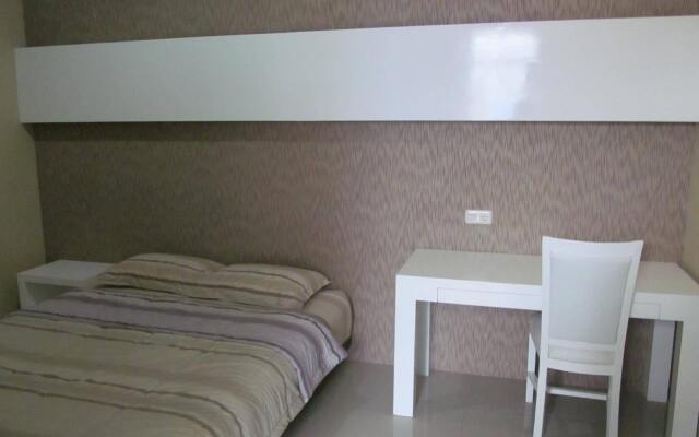 Guest House 8