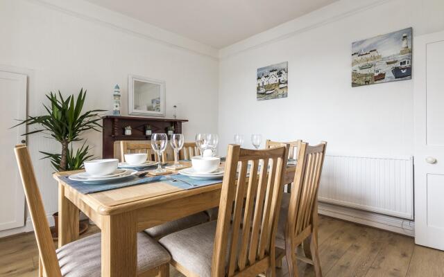 Sandy Retreat - 3 Bedroom Holiday Home - Tenby