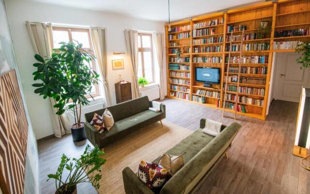 theleaf - design apartment & café