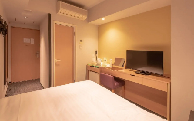 E Hotel Higashi Shinjuku