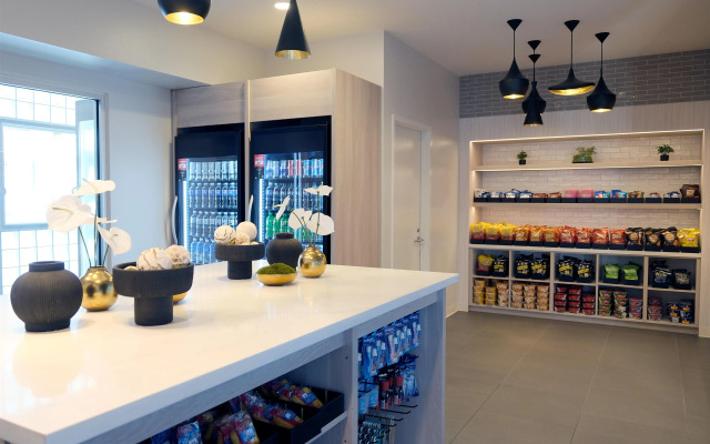 Hyatt Regency Los Angeles International Airport