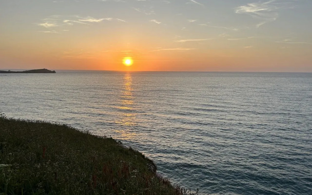 31 Cliff Edge