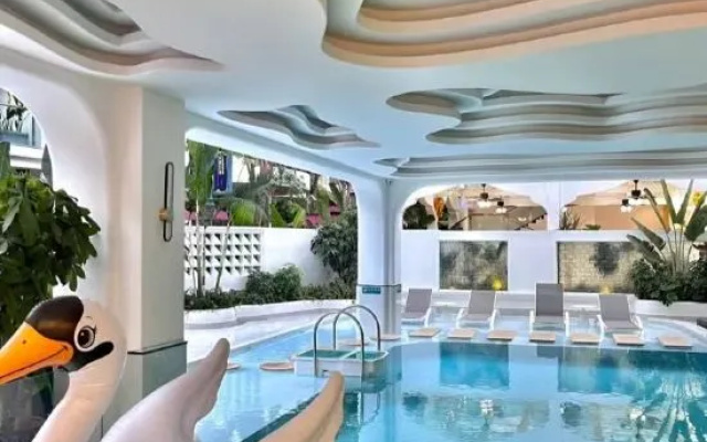 Xishuangbanna Yiren Residence (Gaozhuang Xishuangjing Star Light Night Market Shop) – Pool – Xishuangbanna