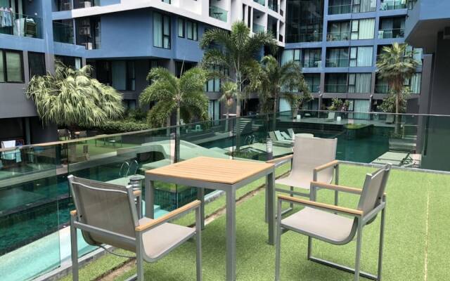 Acqua Condo jomtien beach TLH