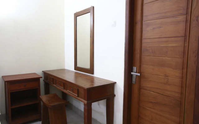 RedDoorz@Pondok Pinang 2