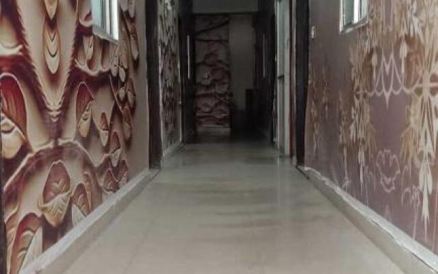 POP 80478B Hotel Diamond