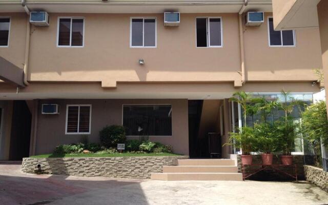RedDoorz @ Grand Apartelle Hernan Cortes Cebu