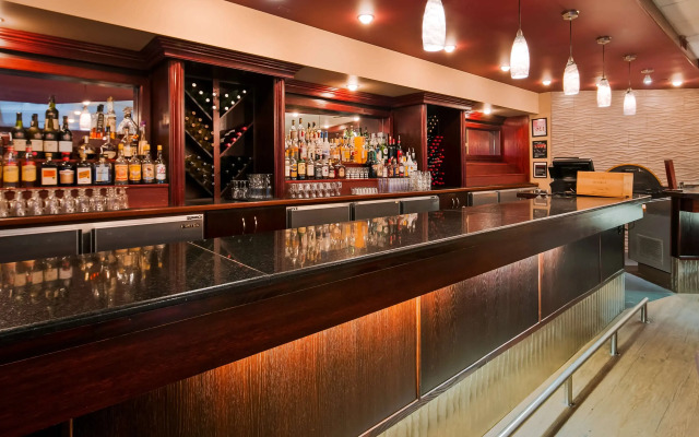 Best Western Grande Prairie Hotel & Suites